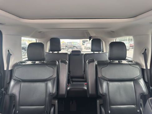 Used 2025 Ford Expedition Platinum AWD/4WD image 18