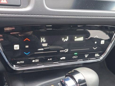 Used 2020 Honda HR-V Touring image 37