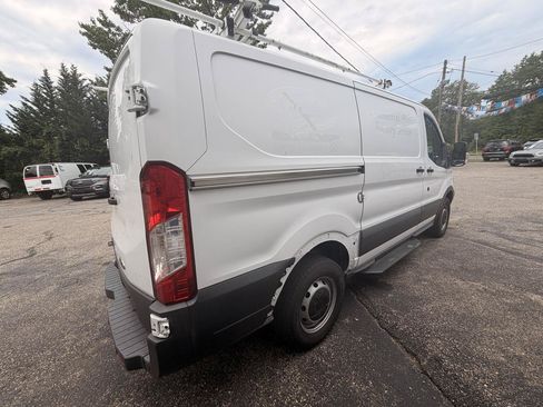 Used 2015 Ford Transit 250 130 Low Roof RWD image 7
