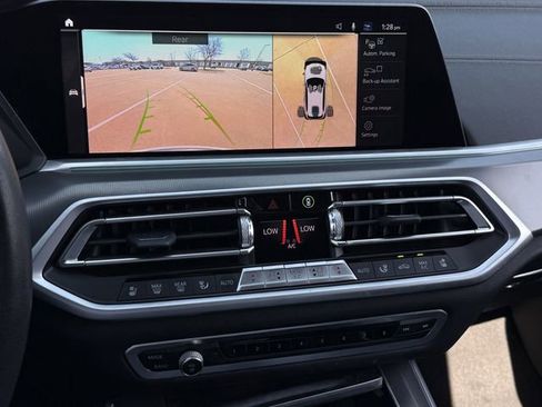 Used 2022 BMW X5 xDrive45e w/ Luxury Seating Package image 18