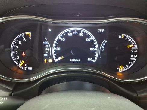 Used 2021 Jeep Grand Cherokee Laredo X AWD/4WD image 21