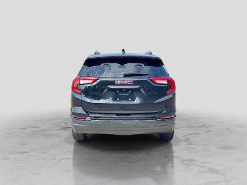 Used 2022 GMC Terrain SLT w/ Tech Package FWD image 5