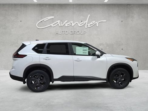 New 2026 Nissan Rogue SV AWD/4WD image 17