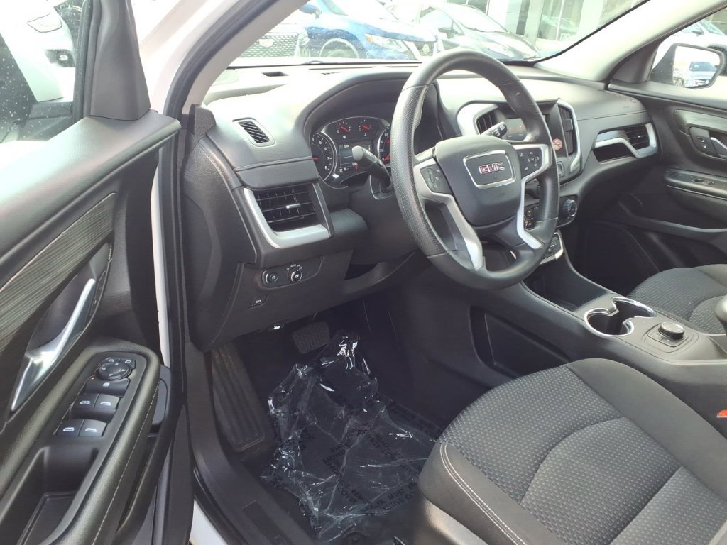 Used 2024 GMC Terrain SLE AWD/4WD image 6