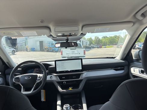 New 2026 Ford Explorer Active image 14