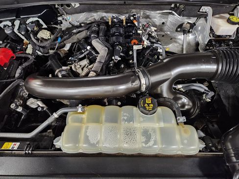 Used 2022 Ford Expedition XLT image 55