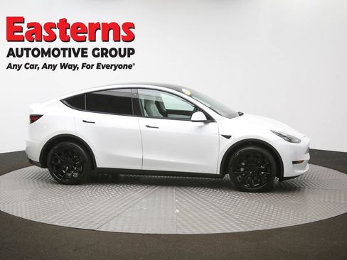 Used 2022 Tesla Model Y Long Range image 47