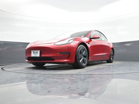 Used 2021 Tesla Model 3 Standard Range Plus image 27