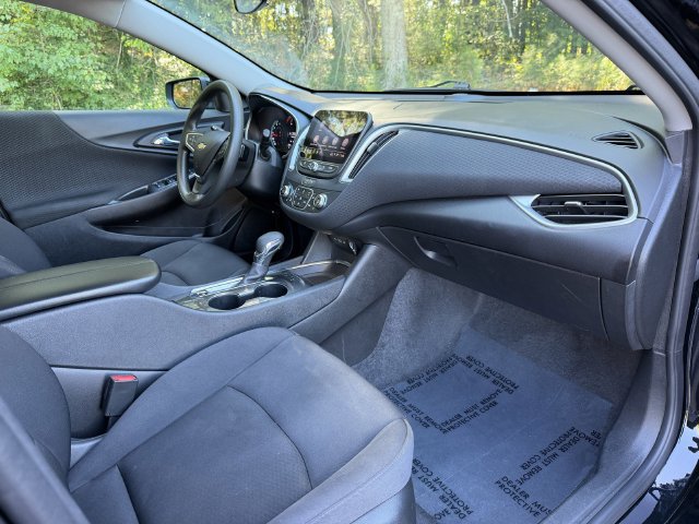Used 2025 Chevrolet Malibu LT FWD image 35