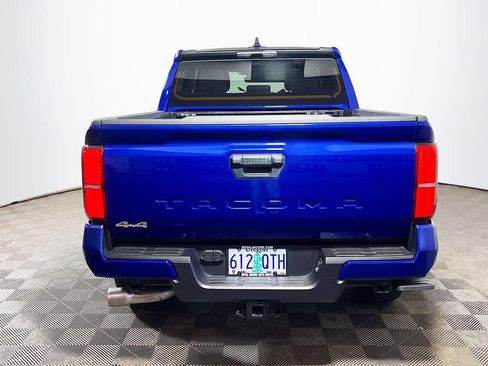 Certified 2025 Toyota Tacoma SR5 AWD/4WD image 7