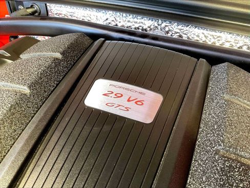 Certified 2026 Porsche Macan GTS AWD/4WD image 33