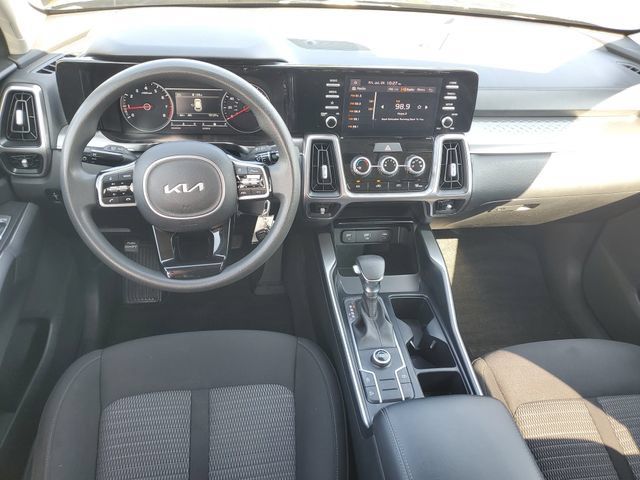 Certified 2023 Kia Sorento LX FWD image 12