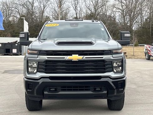 Certified 2024 Chevrolet Silverado 2500 Custom w/ Custom Value Package image 2