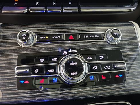 Used 2023 Lincoln Aviator Black Label image 25