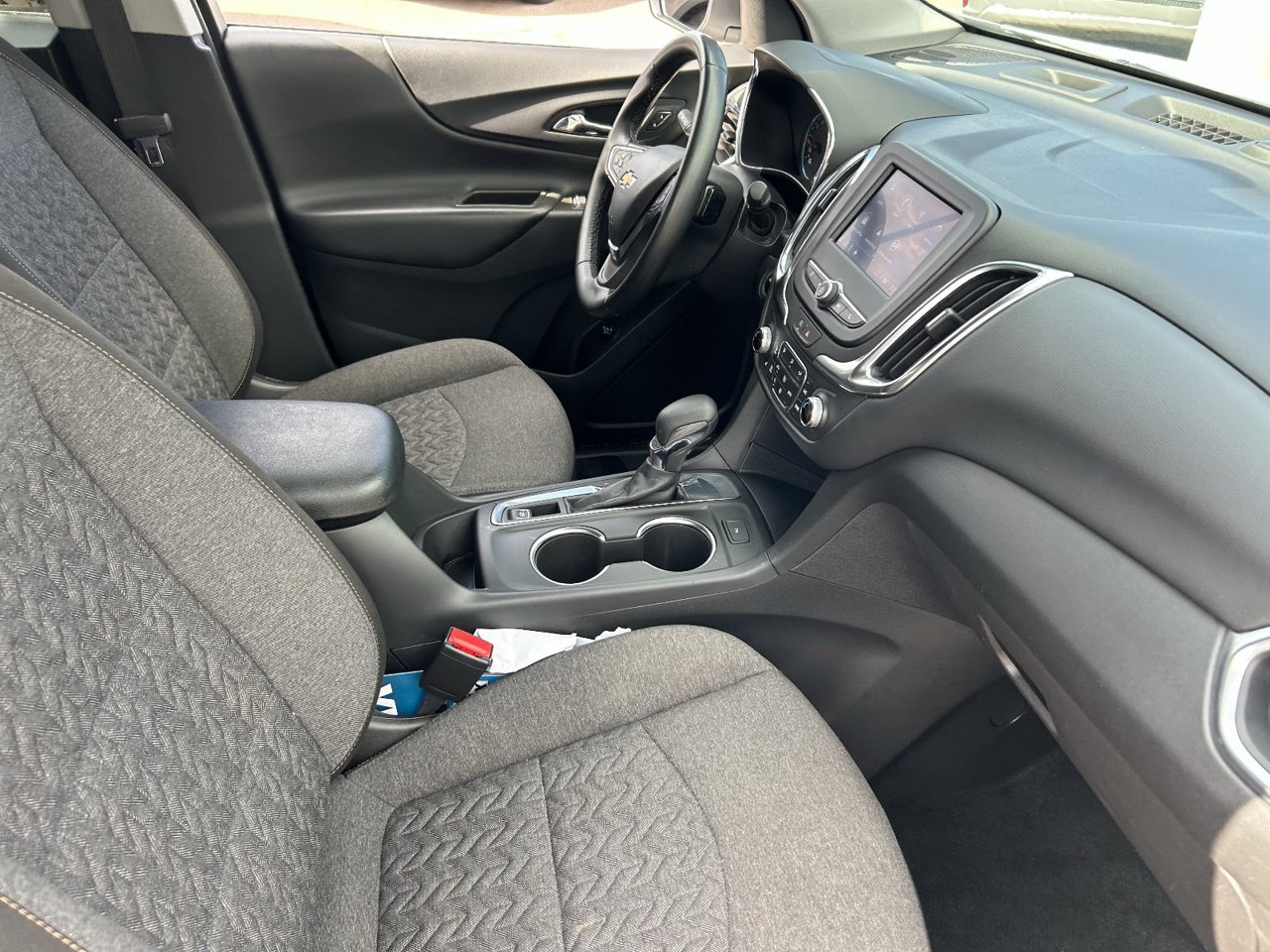 Used 2024 Chevrolet Equinox LT FWD image 12