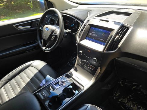 Used 2020 Ford Edge SEL FWD image 11
