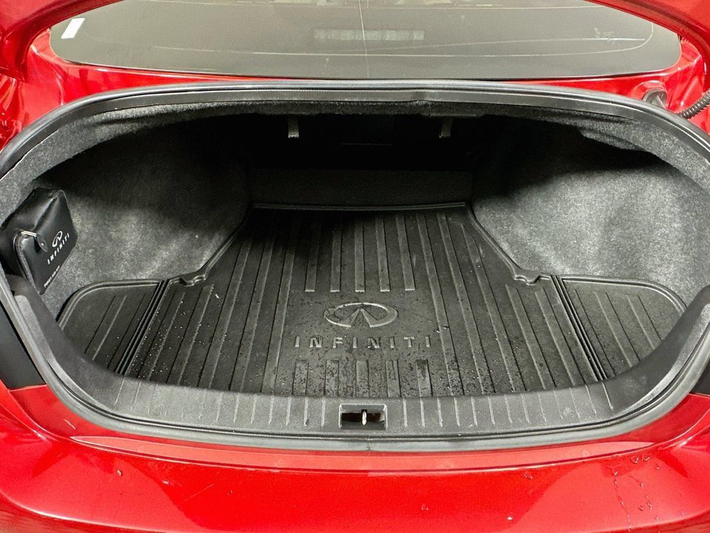 Used 2019 INFINITI Q50 Red Sport 400 w/ Carbon Fiber Package RWD image 16