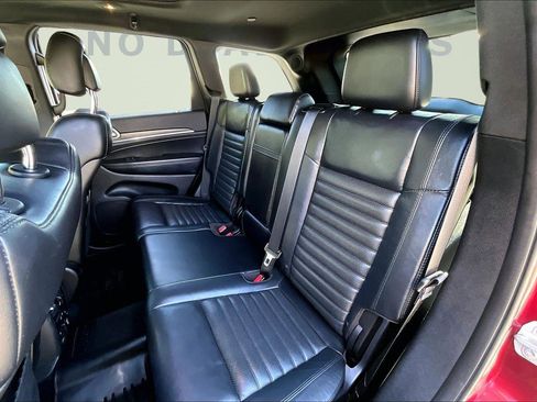 Used 2018 Jeep Grand Cherokee Limited image 22