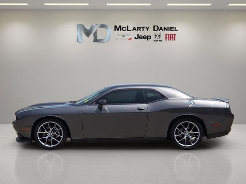 Used 2022 Dodge Challenger GT RWD image 3