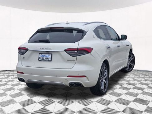 Used 2021 Maserati Levante GranLusso AWD/4WD image 22