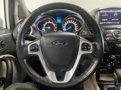 Used 2014 Ford Fiesta Titanium image 19