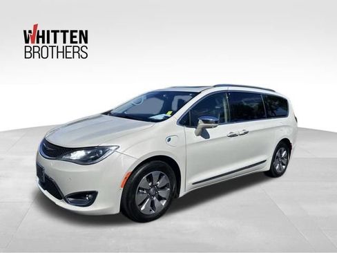 Used 2020 Chrysler Pacifica Limited w/ Advanced Safetytec Group FWD image 1