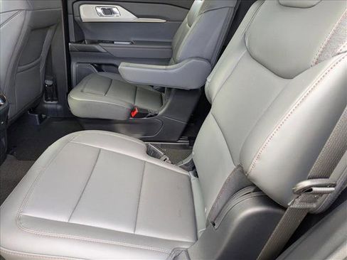 Used 2026 Ford Explorer Active w/ Active Comfort Package image 13