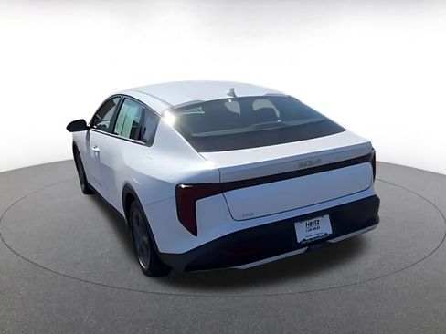 Used 2025 Kia K4 LXS image 15
