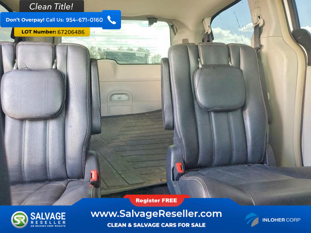 Used 2012 Chrysler Town & Country Touring w/ Entertainment Group #1 FWD image 13