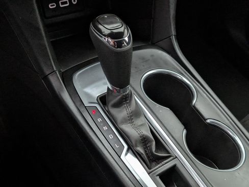 Used 2019 Chevrolet Equinox LT image 4