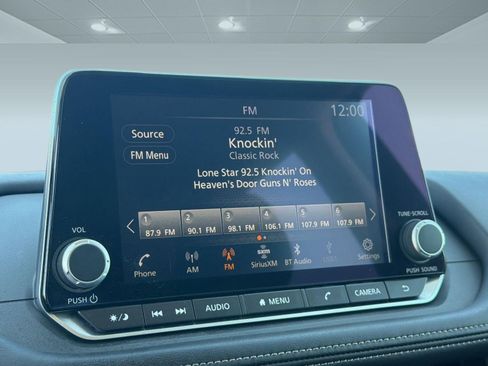 Used 2023 Nissan Rogue S image 22