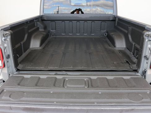 Used 2021 Jeep Gladiator Rubicon w/ Trailer Tow Package AWD/4WD image 29