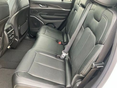 New 2026 Jeep Grand Cherokee Limited AWD/4WD image 25