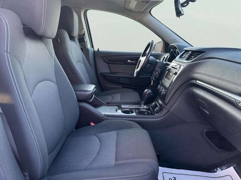 Used 2017 Chevrolet Traverse LT w/ Style and Technology Package AWD/4WD image 22