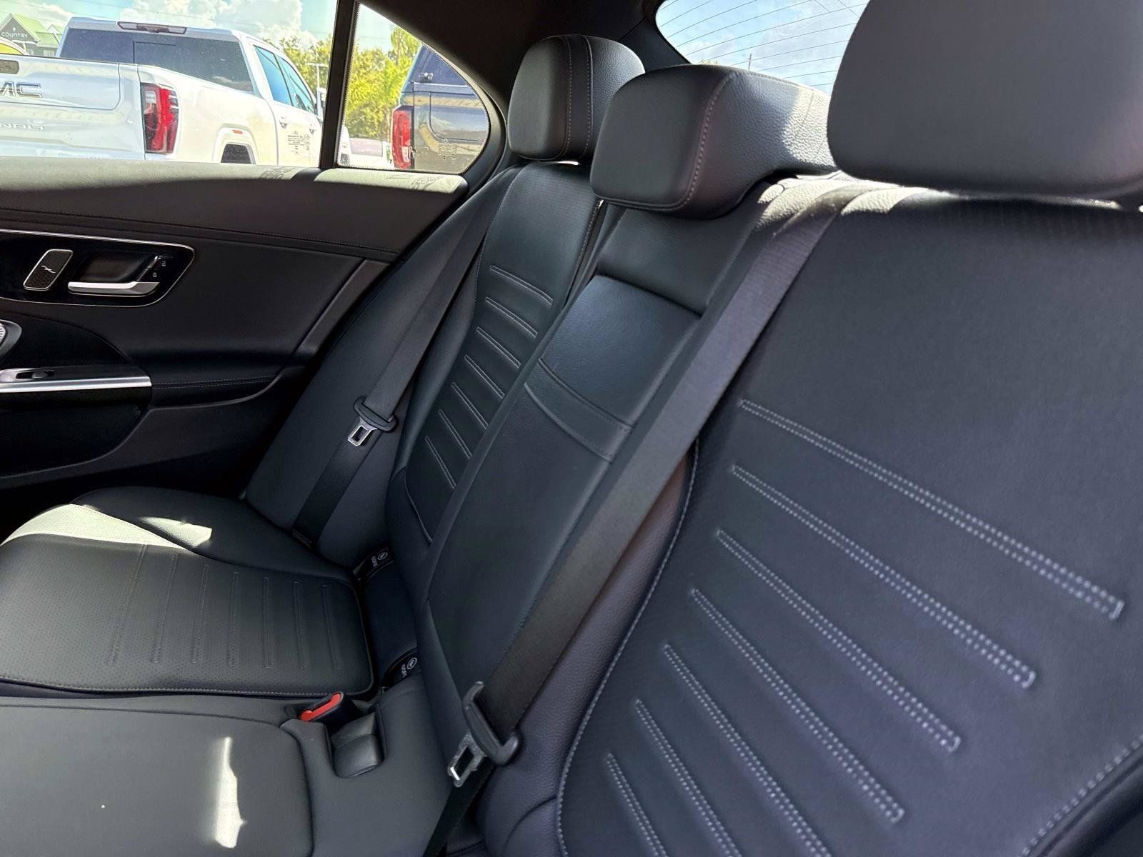 Used 2024 Mercedes-Benz C 300 4MATIC Sedan image 12