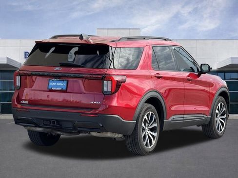Used 2025 Ford Explorer ST-Line image 27