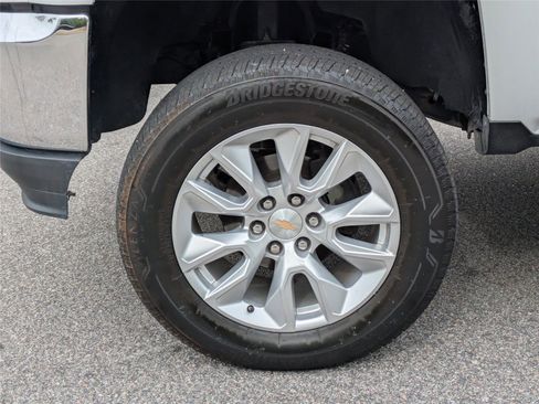 Used 2018 Chevrolet Silverado 1500 LT w/ Texas Edition image 14