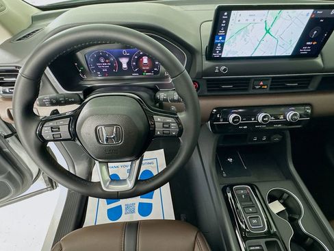New 2026 Honda Pilot Touring image 16