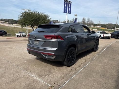 Used 2021 Volkswagen Atlas Cross Sport SE w/ Panoramic Sunroof Package image 8
