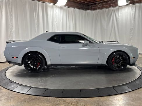 Used 2022 Dodge Challenger R/T Scat Pack RWD image 3