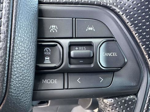 Used 2025 Toyota Tacoma SR AWD/4WD image 13