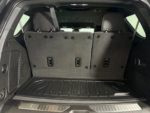 Used 2024 GMC Yukon AT4 image 29