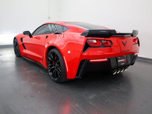 Used 2017 Chevrolet Corvette Grand Sport RWD image 5