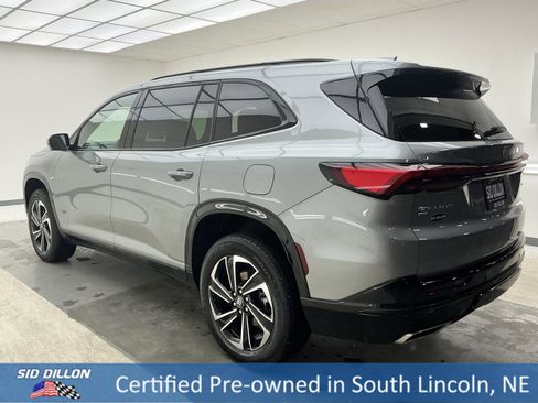 Used 2025 Buick Enclave Sport Touring w/ Power Package image 6