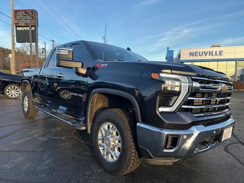 Used 2024 Chevrolet Silverado 2500 LTZ w/ LTZ Convenience Package image 1