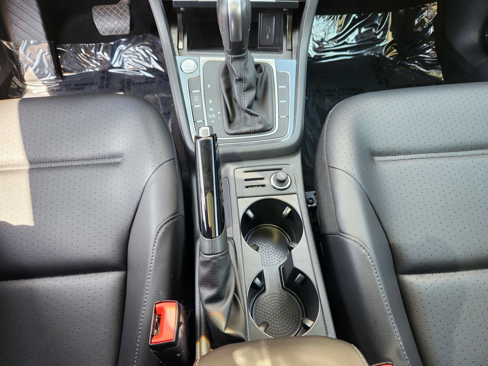 Used 2021 Volkswagen Golf 4-Door FWD image 20