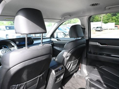 Used 2025 Hyundai Palisade SEL FWD image 21