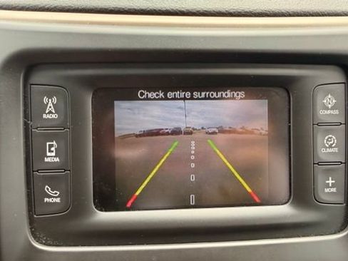Used 2015 Jeep Cherokee Latitude FWD image 22