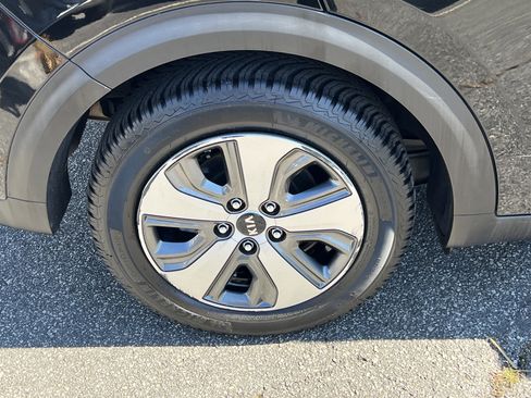 Used 2019 Kia Niro EX Premium w/ Sunroof Package image 17