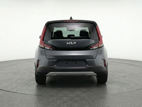 Used 2025 Kia Soul LX w/ LX Technology Package image 7